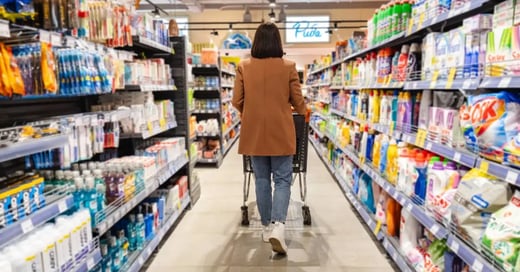 How To Manage a Grocery Store Effectively: 9 Steps