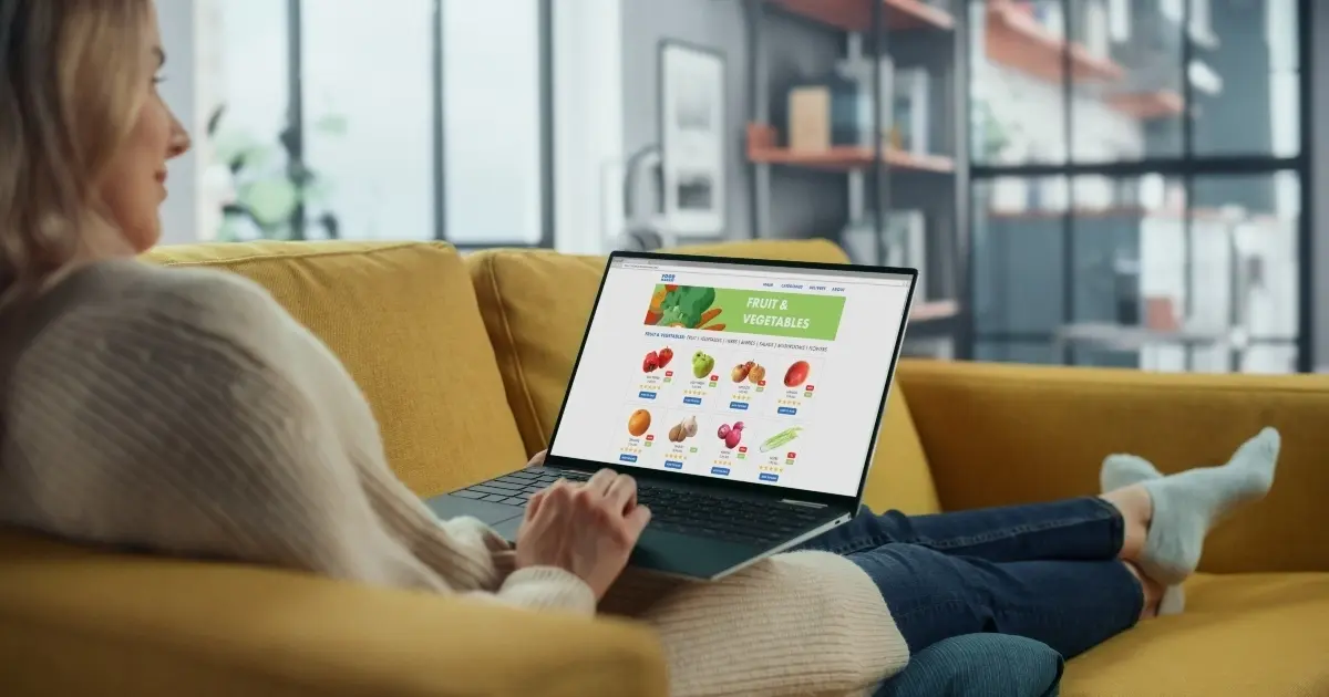 6 Online Grocery Shopping Trends (& What To Expect)