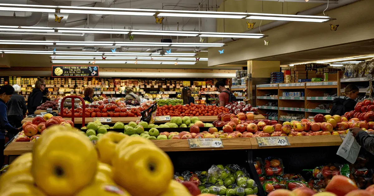 6 Tips to Develop a Comprehensive Grocery Store Business Plan